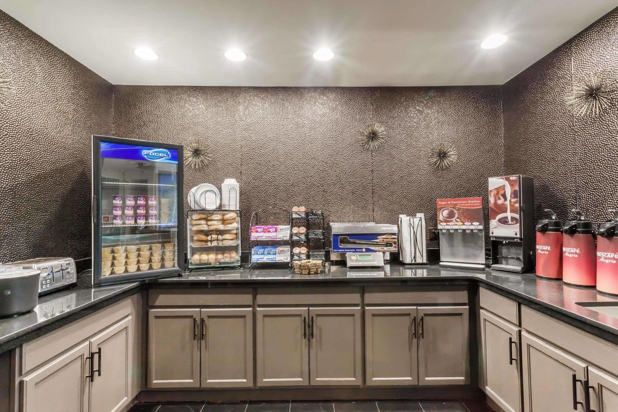 Ramada By Wyndham Rock Hill At Sullivan Center Luaran gambar