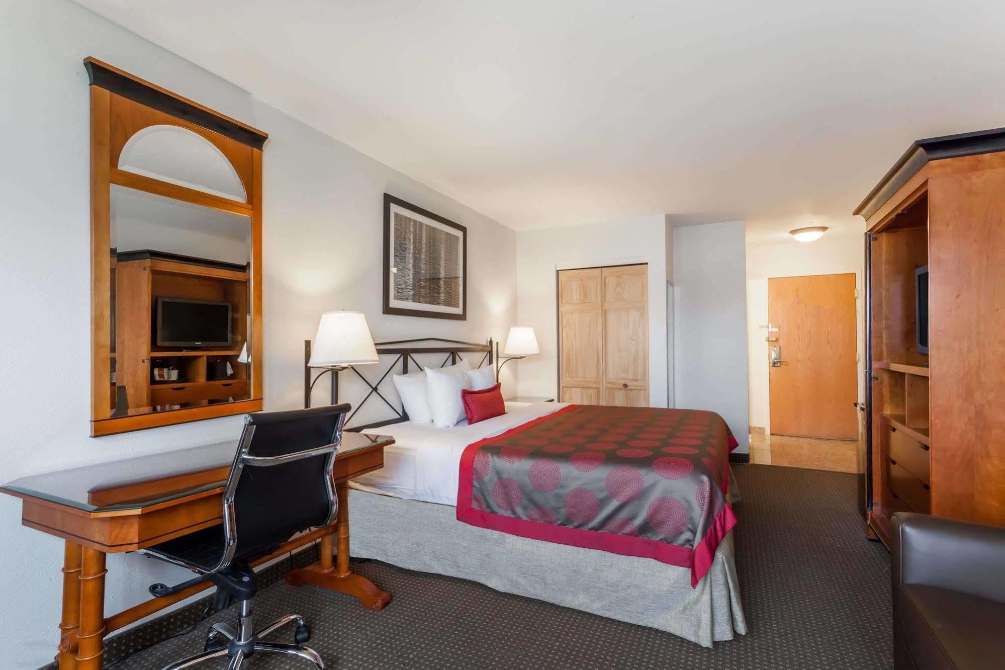 Ramada By Wyndham Rock Hill At Sullivan Center Luaran gambar